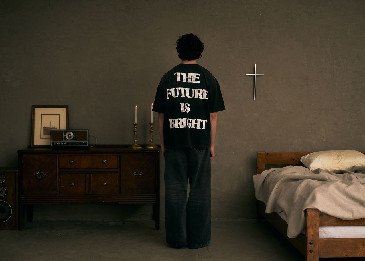 THE FUTURE IS BRIGHT AGED TEE